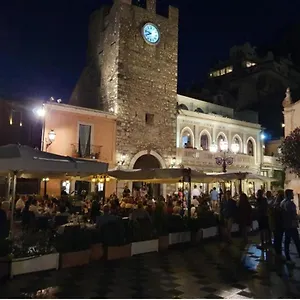 https://sabrinas-house.sicilyhotelsitaly.net